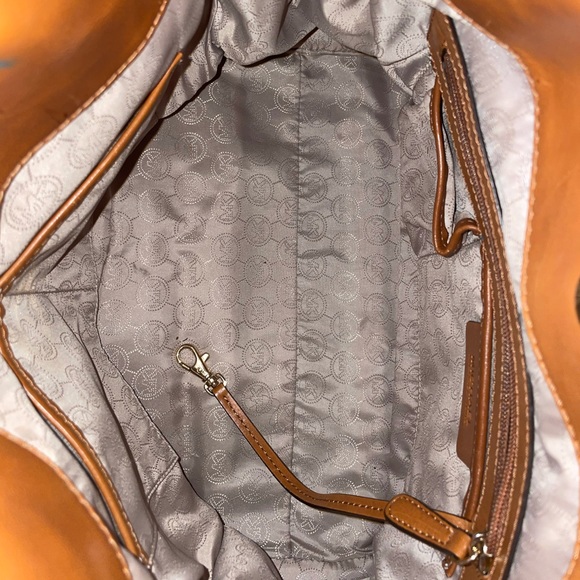 Purse - Picture 4 of 8